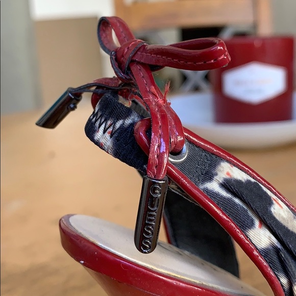 Guess open toe sandal heels - Picture 6 of 7